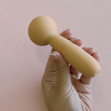 Load and play video in Gallery viewer, BOBBLE PERSONAL VIBRATOR